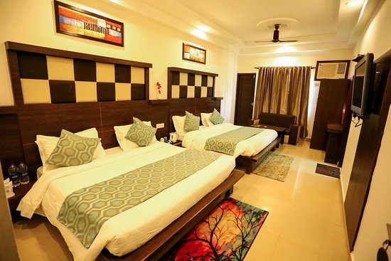 4 Bed AC at Birla Dharmashala Ayodhya — Spacious room with air conditioning
