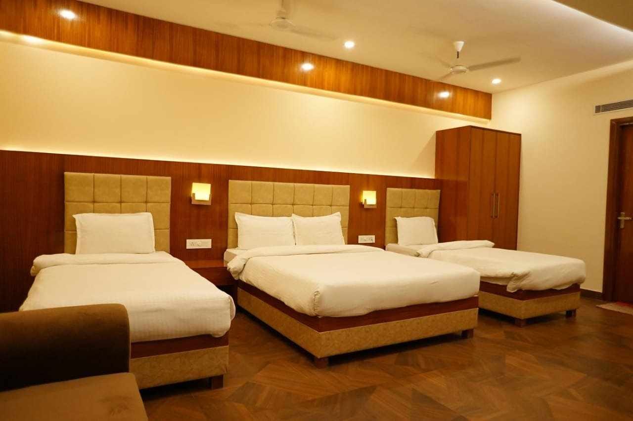 4 Bed Non-AC at Birla Dharmashala Ayodhya — Spacious room with natural ventilation